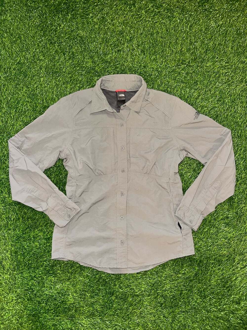The North Face Gray Long Sleeve Button-Up Outdoor Hiking Shirt